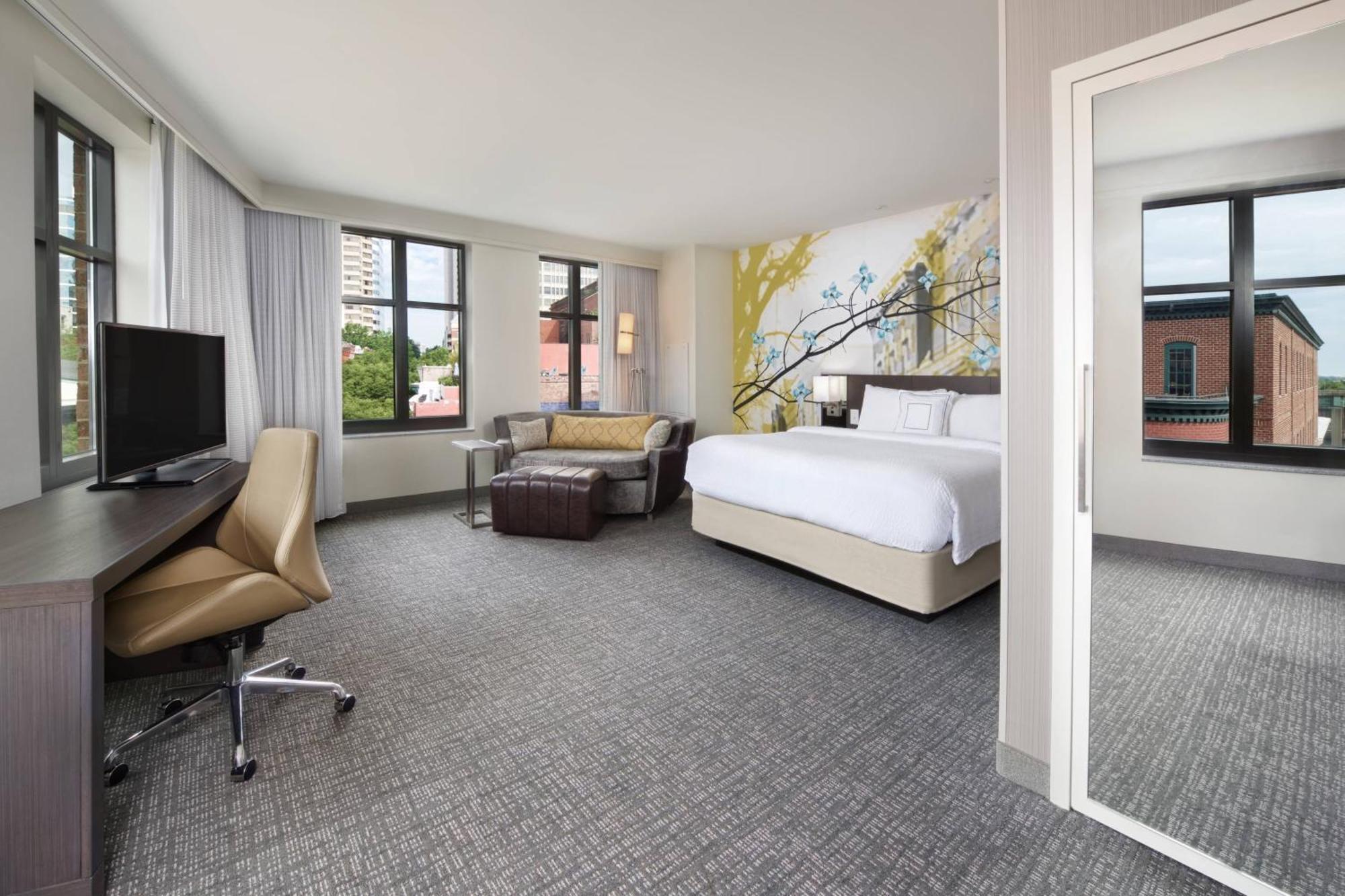 Hotel Courtyard By Marriott Richmond Downtown Extérieur photo