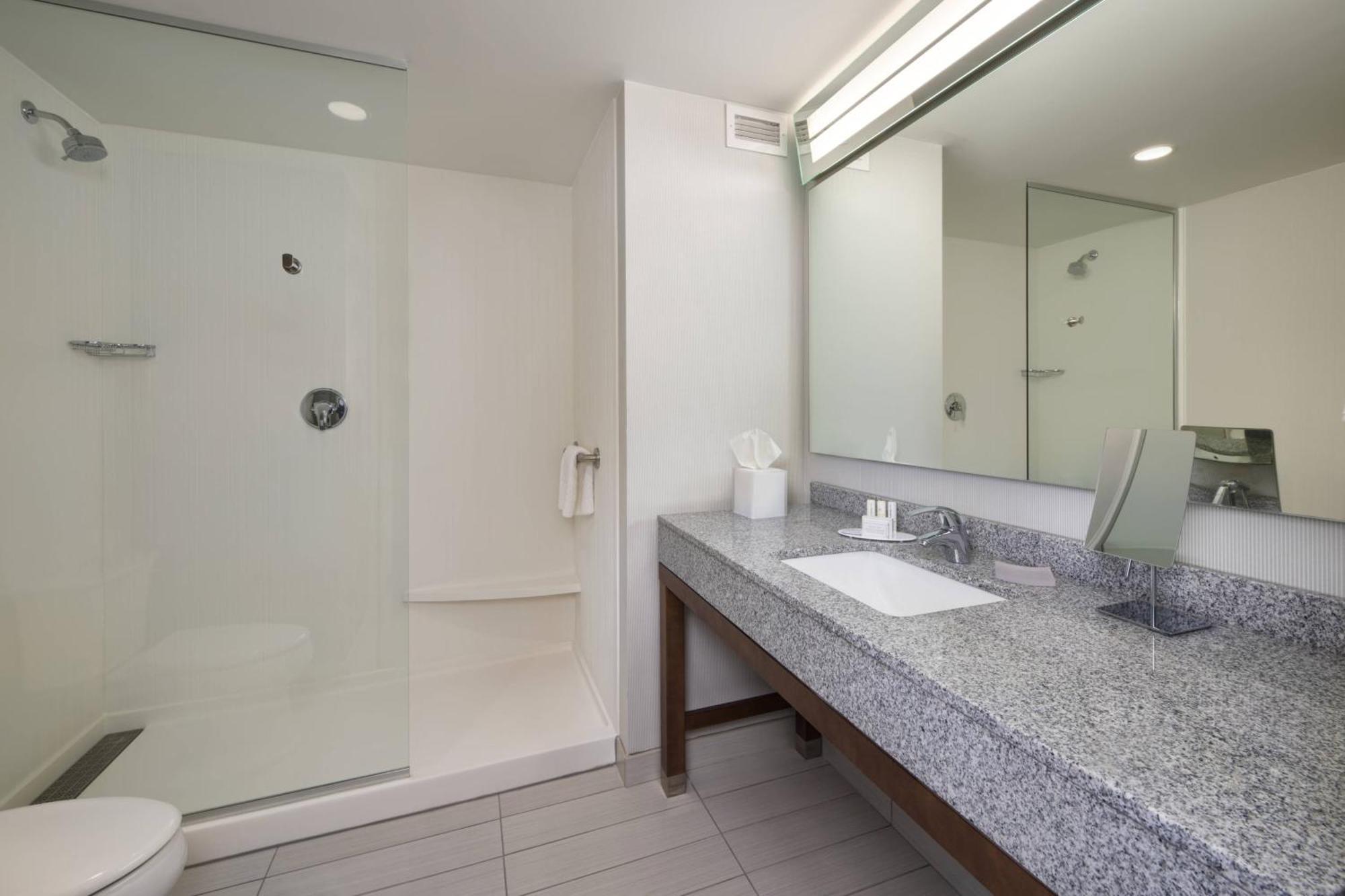 Hotel Courtyard By Marriott Richmond Downtown Extérieur photo